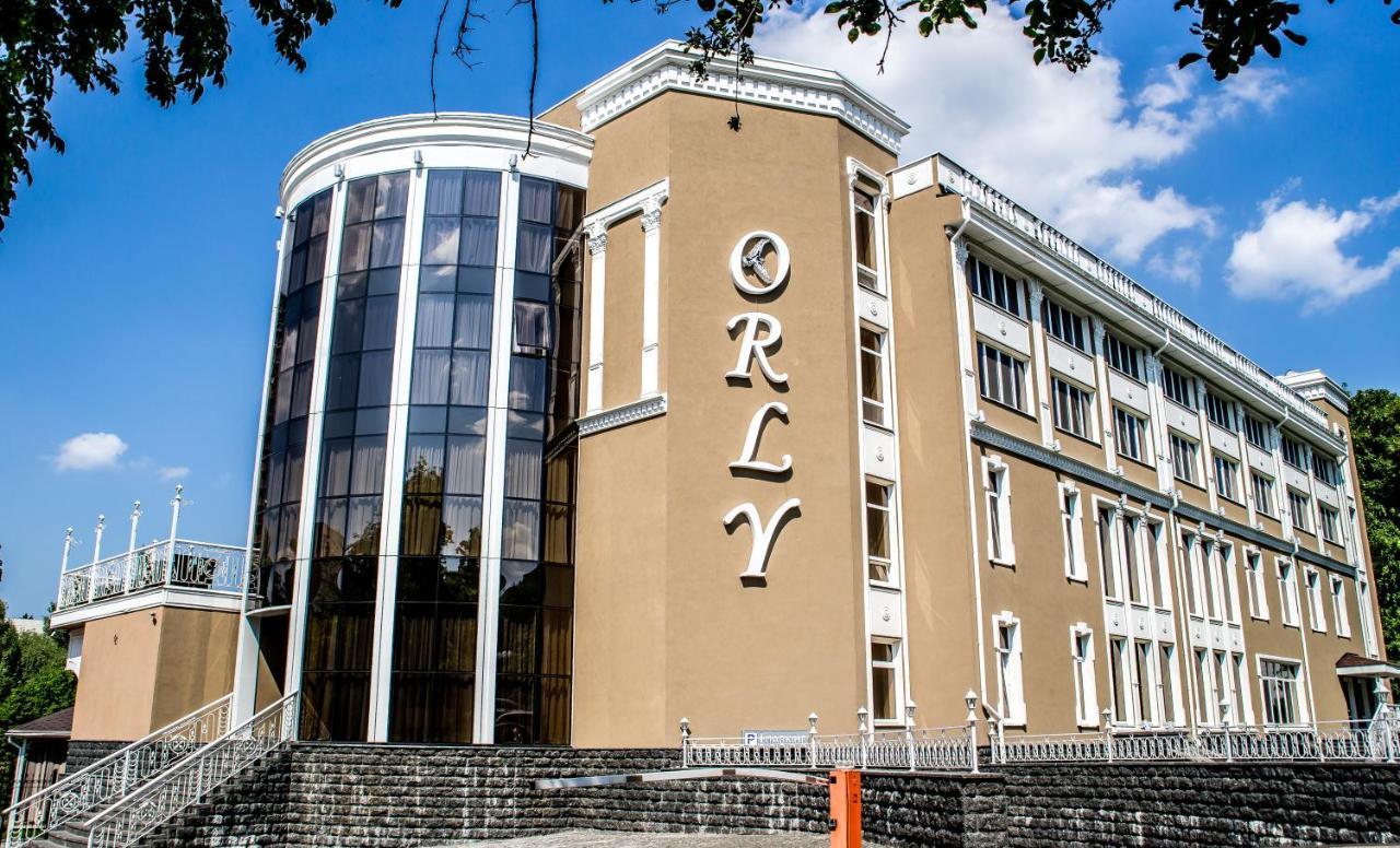 Orly Park-Hotel Kyiv Exterior foto