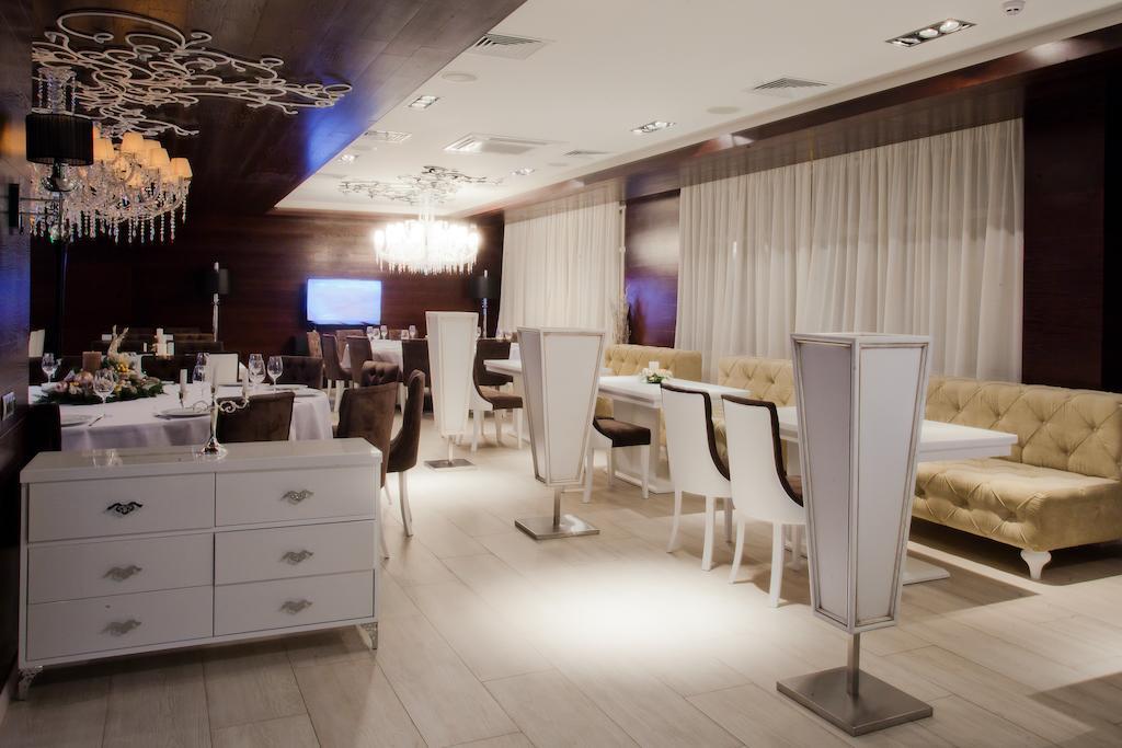 Orly Park-Hotel Kyiv Exterior foto