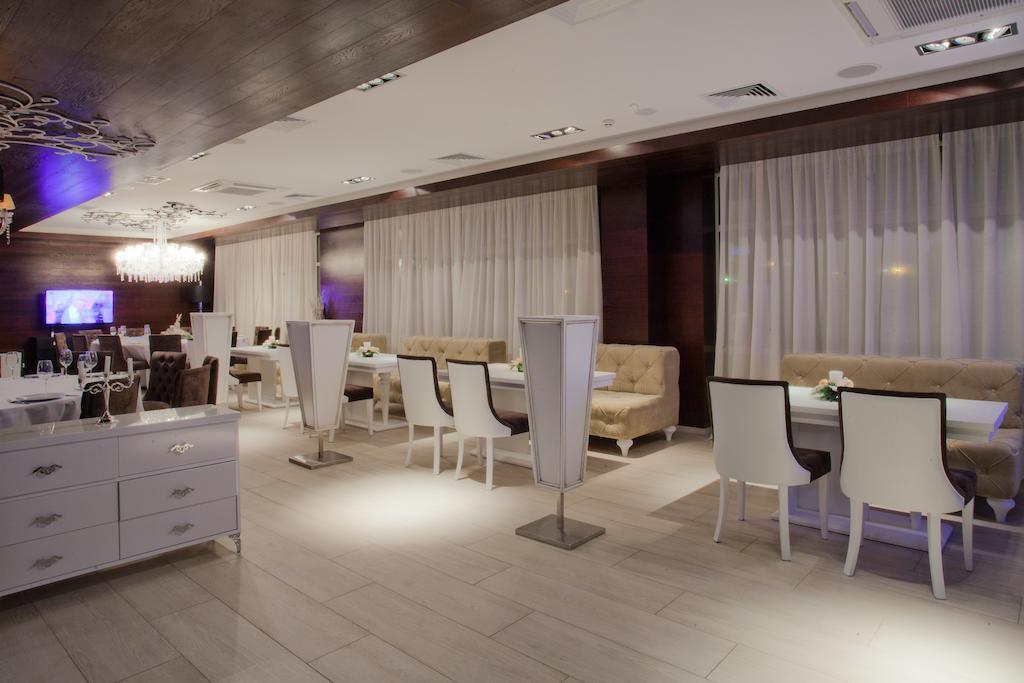Orly Park-Hotel Kyiv Exterior foto