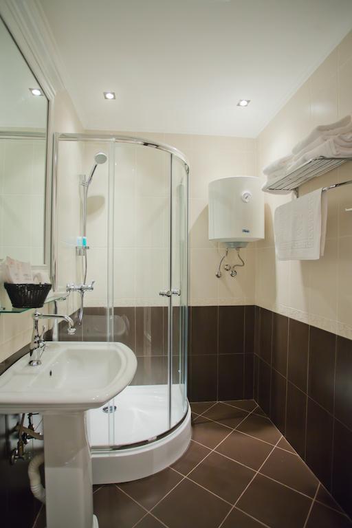 Orly Park-Hotel Kyiv Quarto foto