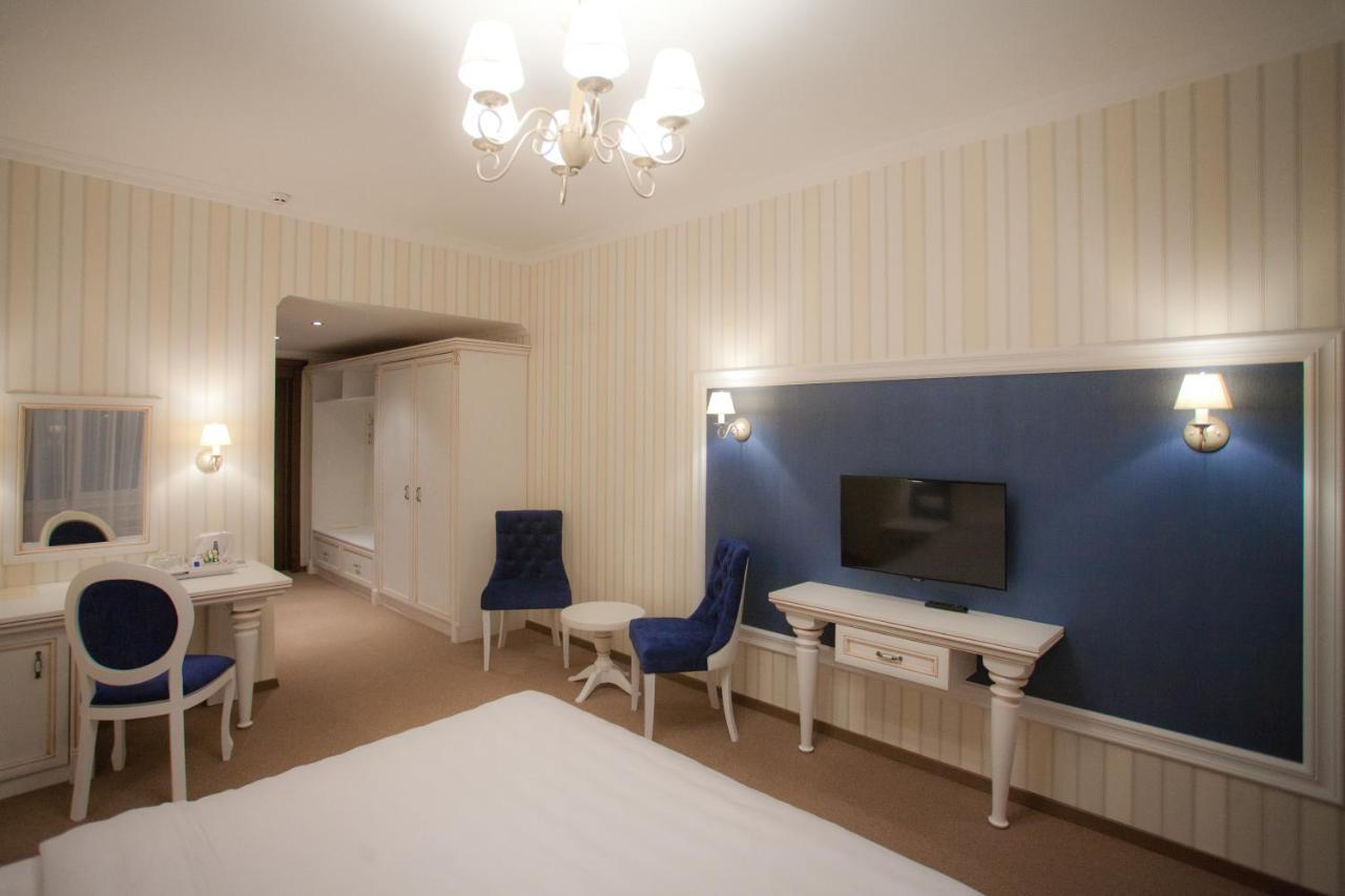 Orly Park-Hotel Kyiv Exterior foto
